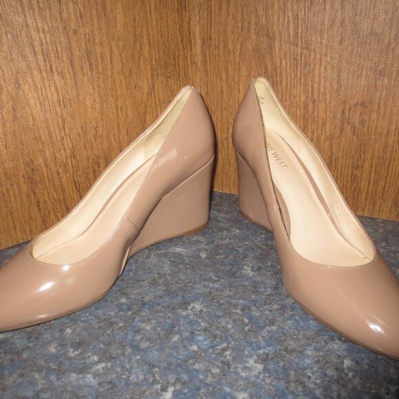 New Old Stock Nine West Jessa Wedge Pumps - Size 8.5M. - Picture 6 of 15